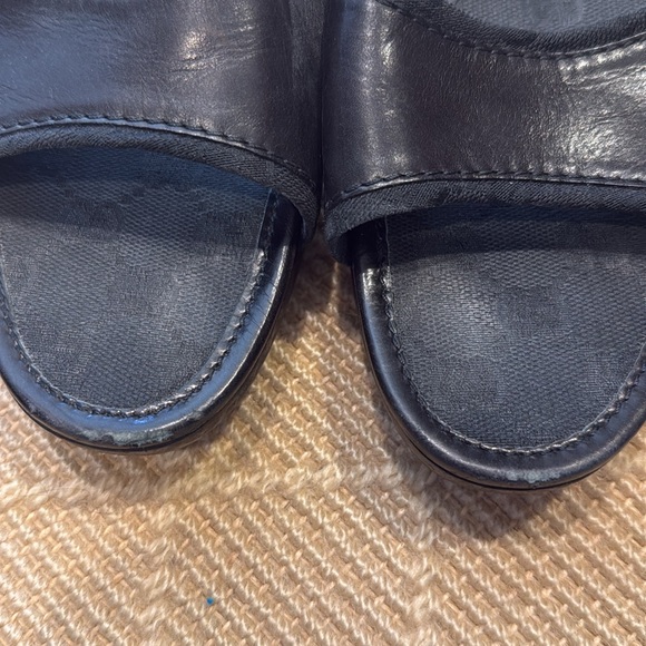 Gucci slide sandals size 8 - Picture 5 of 11